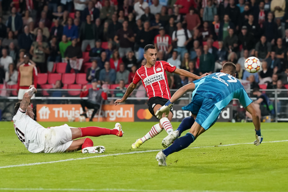 众多聚光灯 众多聚光灯